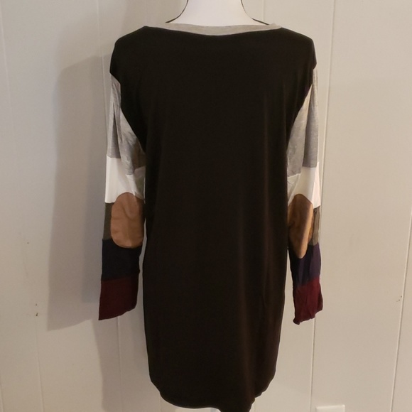 Color Block Tunic - Picture 3 of 4